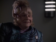 extant_StarTrek_VOY_6x11-FairHaven_00753.jpg
