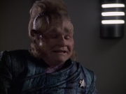 extant_StarTrek_VOY_6x11-FairHaven_00754.jpg