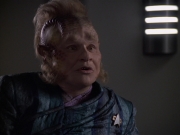 extant_StarTrek_VOY_6x11-FairHaven_00757.jpg