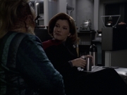 extant_StarTrek_VOY_6x11-FairHaven_00762.jpg