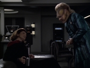 extant_StarTrek_VOY_6x11-FairHaven_00779.jpg
