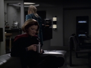 extant_StarTrek_VOY_6x11-FairHaven_00796.jpg