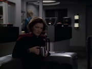 extant_StarTrek_VOY_6x11-FairHaven_00798.jpg