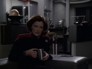 extant_StarTrek_VOY_6x11-FairHaven_00801.jpg