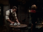 extant_StarTrek_VOY_6x11-FairHaven_00846.jpg