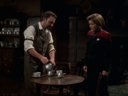 extant_StarTrek_VOY_6x11-FairHaven_00853.jpg