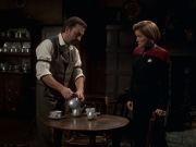 extant_StarTrek_VOY_6x11-FairHaven_00854.jpg