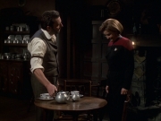 extant_StarTrek_VOY_6x11-FairHaven_00857.jpg