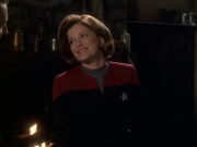 extant_StarTrek_VOY_6x11-FairHaven_00861.jpg