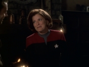 extant_StarTrek_VOY_6x11-FairHaven_00862.jpg