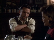 extant_StarTrek_VOY_6x11-FairHaven_00872.jpg