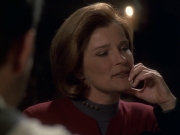 extant_StarTrek_VOY_6x11-FairHaven_00888.jpg