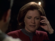 extant_StarTrek_VOY_6x11-FairHaven_00891.jpg
