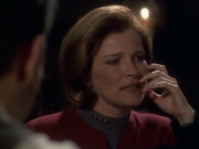 extant_StarTrek_VOY_6x11-FairHaven_00901.jpg