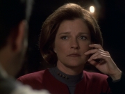 extant_StarTrek_VOY_6x11-FairHaven_00914.jpg