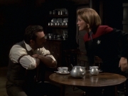 extant_StarTrek_VOY_6x11-FairHaven_00922.jpg