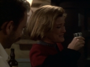 extant_StarTrek_VOY_6x11-FairHaven_01070.jpg