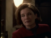 extant_StarTrek_VOY_6x11-FairHaven_01145.jpg