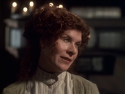 extant_StarTrek_VOY_6x11-FairHaven_01153.jpg