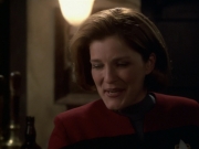 extant_StarTrek_VOY_6x11-FairHaven_01155.jpg