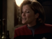 extant_StarTrek_VOY_6x11-FairHaven_01156.jpg