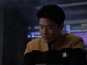 extant_StarTrek_VOY_6x11-FairHaven_01315.jpg