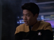 extant_StarTrek_VOY_6x11-FairHaven_01316.jpg