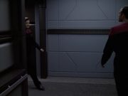 extant_StarTrek_VOY_6x11-FairHaven_01337.jpg