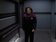 extant_StarTrek_VOY_6x11-FairHaven_01342.jpg