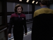 extant_StarTrek_VOY_6x11-FairHaven_01348.jpg