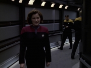 extant_StarTrek_VOY_6x11-FairHaven_01350.jpg