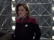 extant_StarTrek_VOY_6x11-FairHaven_01389.jpg