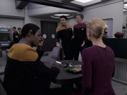 Filename=extant_StarTrek_VOY_6x11-FairHaven_01592.jpg
Filesize=160KiB
Dimensions=1200x900
Date added=Dec 28, 2019 extant_StarTrek_VOY_6x11-FairHaven_01592.jpg