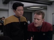 extant_StarTrek_VOY_6x11-FairHaven_01621.jpg