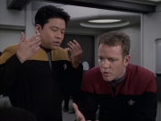 extant_StarTrek_VOY_6x11-FairHaven_01627.jpg