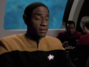 extant_StarTrek_VOY_6x11-FairHaven_01643.jpg