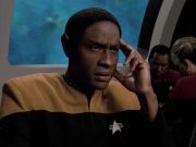 extant_StarTrek_VOY_6x11-FairHaven_01661.jpg