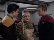 extant_StarTrek_VOY_6x11-FairHaven_01664.jpg