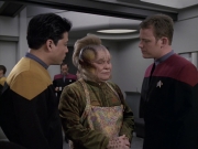 extant_StarTrek_VOY_6x11-FairHaven_01665.jpg