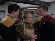 extant_StarTrek_VOY_6x11-FairHaven_01666.jpg