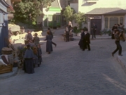 extant_StarTrek_VOY_6x11-FairHaven_01691.jpg