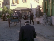 extant_StarTrek_VOY_6x11-FairHaven_01700.jpg