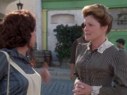 extant_StarTrek_VOY_6x11-FairHaven_01727.jpg
