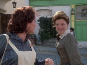 extant_StarTrek_VOY_6x11-FairHaven_01731.jpg