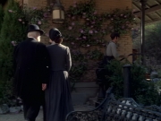 extant_StarTrek_VOY_6x11-FairHaven_01737.jpg
