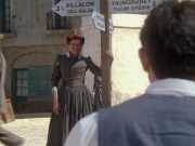 extant_StarTrek_VOY_6x11-FairHaven_01747.jpg