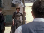 extant_StarTrek_VOY_6x11-FairHaven_01748.jpg