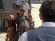 extant_StarTrek_VOY_6x11-FairHaven_01750.jpg