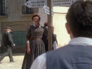 extant_StarTrek_VOY_6x11-FairHaven_01751.jpg