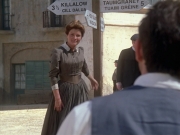 extant_StarTrek_VOY_6x11-FairHaven_01765.jpg